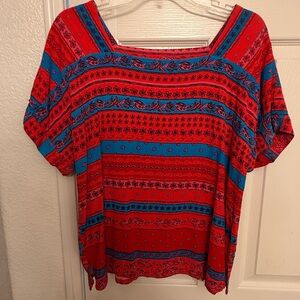 Finn & Grace Red & Blue Short Sleeve Patterned top
Square neck
